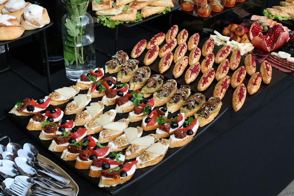 What are the top food safety measures for UK kitchens?